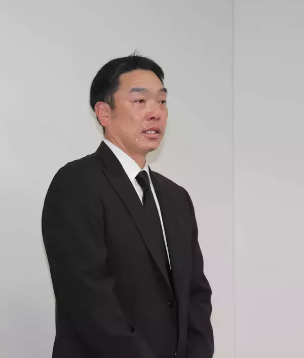 阿部慎之助前監督が辞任会見で涙の謝罪と長女への配慮求める「娘も高校３年生という年頃な子ですので、どうか皆さま、温かく見守っていただければ幸いです」