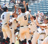 「【高校野球】札幌日大が“本拠地”エスコンＦで２年ぶりＶ　駒大苫小牧に競り勝ち２度目の聖地へ　次の目標は「甲子園で校歌」…南北海道大会」の画像1