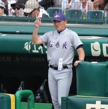 【甲子園】花巻東・佐々木洋監督「ミスを続けないことが大事になる」　先発の２年生・菅原駿には「元気よくいってほしい」と期待