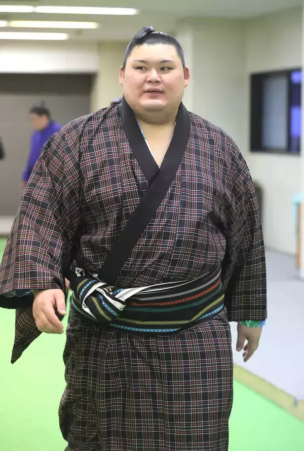 横綱・大の里、初日から２連敗　序盤戦どうなる？　Ｖ確率０％も高田川審判長「修正してくる」　注目の３日目は藤ノ川との取組