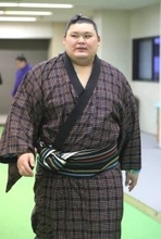 横綱・大の里、初日から２連敗　序盤戦どうなる？　Ｖ確率０％も高田川審判長「修正してくる」　注目の３日目は藤ノ川との取組