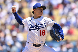 山本由伸が６回途中無失点で今季最多タイ圧巻１０Ｋの快投　今季５勝目の権利を得て降板、本拠地ファン総立ちで拍手　抜群コントロールで“ロボ審判”で３三振