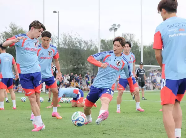 【Ｗ杯】鈴木唯人、左シャドー「ポスト三笘」の適性は？ 現地リポートから記者が「読み解く」…日本時間８日、Ｕ１９との練習試合でテストへ