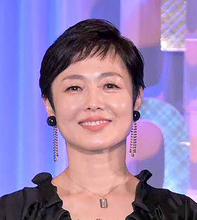 「色気と品格きゃー」有働由美子アナ、憧れ７６歳俳優と夫婦役に大興奮！“手つなぎ”２ショに「溶けちゃってる」「羨ましい」