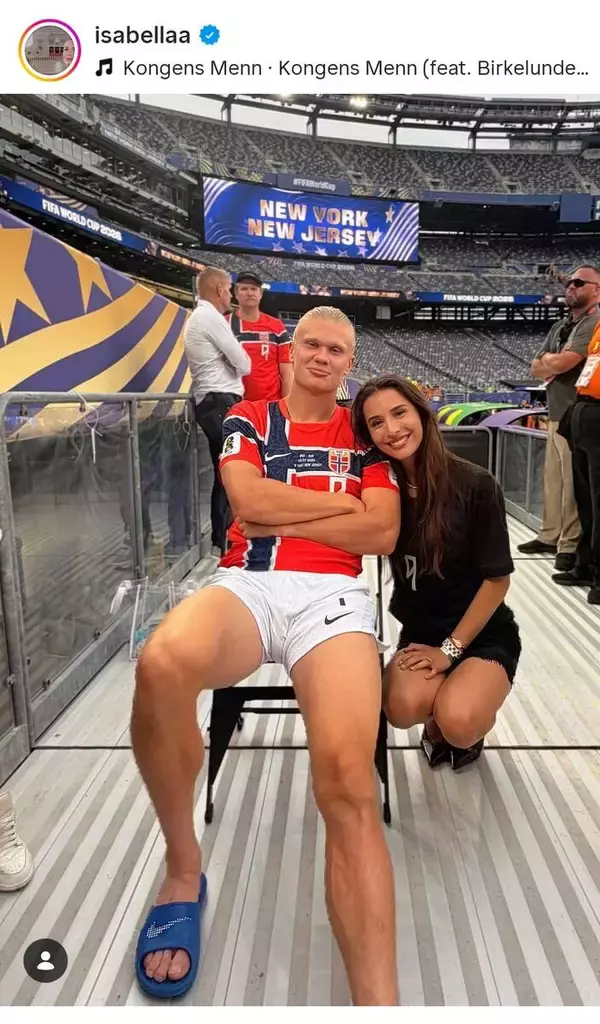 ブラジル撃破のノルウェー「怪物」ＦＷハーランド　爆美女な恋人と２ショ！「信じられない」「美しい勝利」