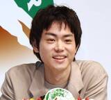 「「誰か分からん」菅田将暉が「ビジュがまた別人すぎて」「驚いた」雰囲気変わりすぎ「びっくり」」の画像1