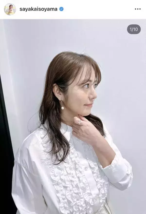 「妖精のよう」４２歳・磯山さやか、爽やか衣装パターン大公開で「美しすぎる」「めっちゃ綺麗」
