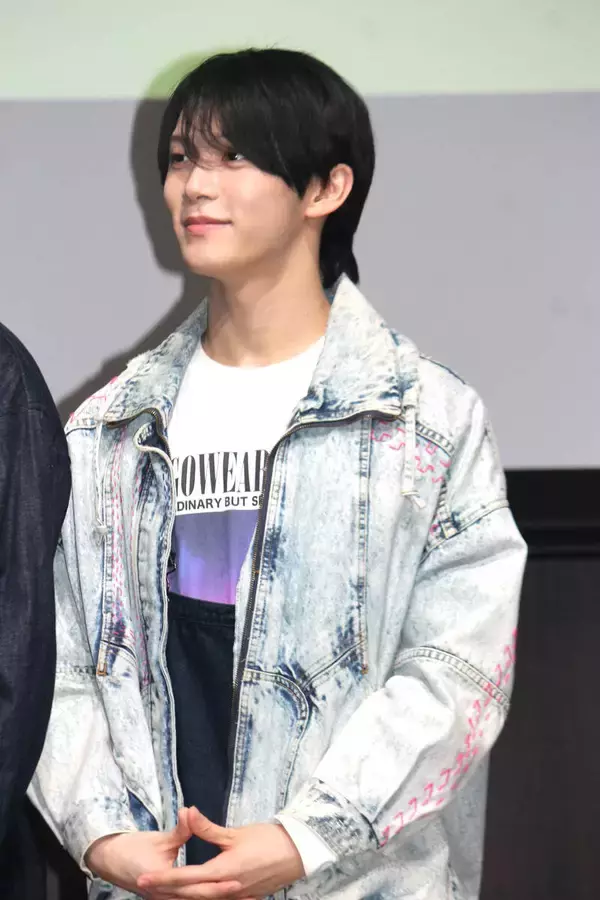 黒田光輝、先輩・伊野尾慧に「セリフも特にないところをサッと見て帰った」「勉強していたのか怪しい」とイジられタジタジ