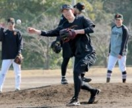 【巨人】戸郷翔征がポーカーフェースのドラ１・竹丸和幸に「殻を破って」…投手会も開催予定「早く笑顔を引き出せれば」