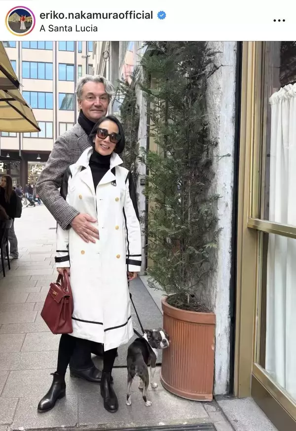 退社から２７年…ミラノ在住の元フジ人気女子アナ、お茶目な夫からバックハグ！中村江里子アナが「素敵」