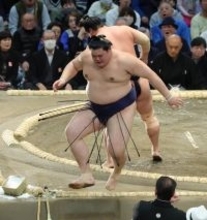 大の里、初日は５秒７で敗れる　若隆景を引いて自滅　横綱昇進後、初の初日黒星　３場所ぶり優勝に不安なスタート