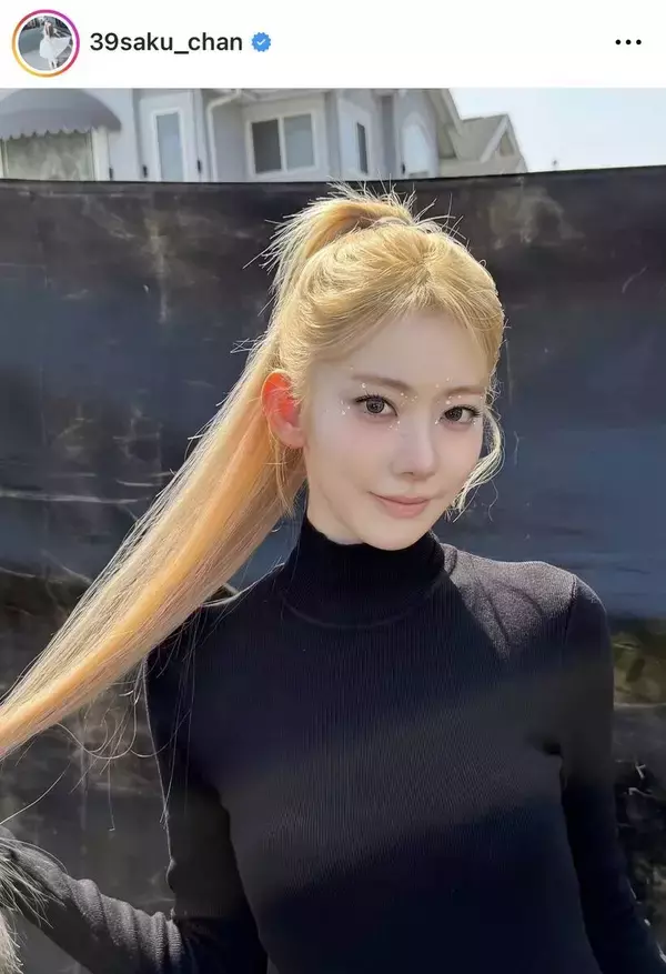 ルセラ・宮脇咲良、雰囲気ガラリの金髪ポニテ「似合う」「可愛すぎる」「素敵」「大好き」とファン絶賛！