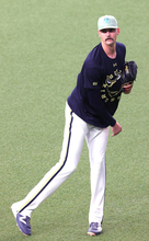 【オリックス】２１３センチ右腕のジェリー「２７球で降りたい」究極の「完全試合」をイメージ　６・１３阪神戦に先発