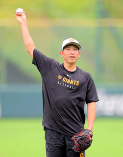 【巨人】戸郷翔征、小笠原慎之介の完封に「奮起するところある」「１回でも長く投げる」チーム４連勝へ８日・中日戦で先陣