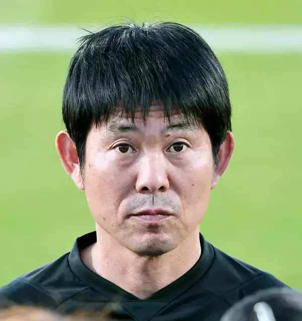 森保一監督　冨安健洋の状態に言及「違うところを痛めたと聞いている」　復帰長期化の可能性も
