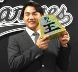 「【ロッテ】新人王・西川史礁、２６００万円アップの４２００万円で契約更改　「さらなる飛躍を求めて」」の画像1