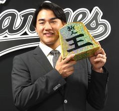 【ロッテ】新人王・西川史礁、２６００万円アップの４２００万円で契約更改　「さらなる飛躍を求めて」