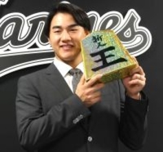 【ロッテ】新人王・西川史礁、２６００万円アップの４２００万円で契約更改　「さらなる飛躍を求めて」