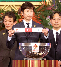 【有馬記念】「赤帽で勝ったので」武豊騎手　名馬２頭と同じ３枠をゲットしたメイショウタバルに吉兆！　公開枠順抽選