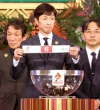【有馬記念】「赤帽で勝ったので」武豊騎手　名馬２頭と同じ３枠をゲットしたメイショウタバルに吉兆！　公開枠順抽選