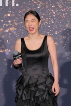 ＭＥＧＵＭＩ、退場時の爆音ＢＧＭで交際質問さえぎる！？　髙比良くるまとの交際報道後、初の報道陣の前に登場も一切言及せず