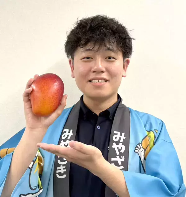 球場で完熟マンゴーの試食会を実施　　オリックス「キャンプ地みやざきシリーズ」開催　２４、２５日の日本ハム戦で　　始球式には佐藤信長が登場