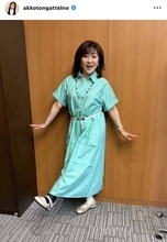 「アッコ立ちました！」左足首骨折から約２か月半　松本明子が回復アピール「順調に回復して良かった」