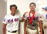 「【高校野球】 花咲徳栄の優勝に貢献した岩井隆監督の次男・虹太郎「元気がよくて流れを変えてくれる選手」と父も絶賛」の画像1