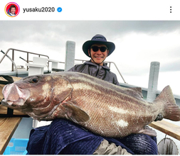 前澤友作氏「待望の大物釣り」３８キロ超えイシナギをゲットに「デカっ」「持っていますね～」の声