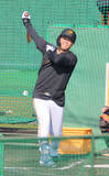 「名参謀が「２０発打てる」と太鼓判　巨人の２３歳外野手がフリー打撃で１５発　「しっかり振る」と中山礼都」の画像1