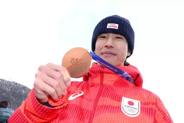 「ハイチュウ」は現地でも大人気　女性ボランティアが大喜び