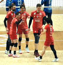 【バレー】高橋塁「ぶち込みました！」弟・藍も絶賛のサービスエース　サントリー連覇王手で次戦へ「最後になるかも…全力を」…ＳＶリーグ決勝