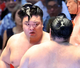 【元大関・琴風の目】霧島の勝負はこれから　競馬の世界でいうなら第３コーナーを回ったところ