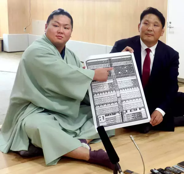 朝翠龍が兄・朝紅龍と史上１４組目の兄弟幕内　亡き母の指導のおかげ「スパルタだった」