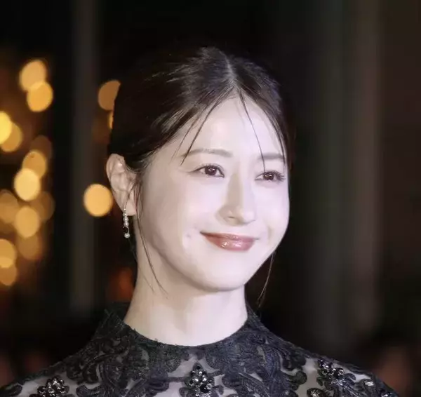 松本若菜、ぎっくり腰で「ラヴィット！」登場「僕が原因」と申告の佐野勇斗「若菜さんのビリビリは僕が受けます」