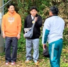 箱根駅伝連覇を狙う青学大が巨人の田中将大、サンドウィッチマンらから激励受ける