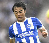 「三笘薫「あれだけの声援をもらった」３か月ぶりのホーム戦、サポーターがスタンディングオベーションでエースの復帰を祝福！」の画像1