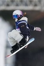 【五輪】２大会連続メダルへ…スノボ女子ＨＰ・冨田せなが９位で決勝進出　珍しくガッツポーズ「気がついたらしていました」