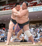 「幕下最下位格付け出しの火雷（ほのいかづち）が勝ち越し　元世界女王のおかみさんのゲキで、連敗から気持ちを切り替え」の画像1