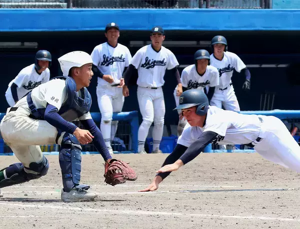 【高校野球】３時間２７分の熱闘　静岡高が静岡学園に延長１０回サヨナラ勝ちで３年連続の８強進出