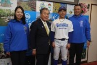ＤｅＮＡジュニアの三島南小・稲木蒼介（６年）が憧れの背番号「５１」でＮＰＢ１２球団ジュニアトーナメントに挑む