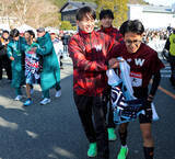 「【箱根駅伝】早大「山の名探偵」工藤慎作「悔しいの一言」残り１・６キロで青学大・黒田朝日にかわされ涙　復路逆転で１５年ぶり総合Ｖへ」の画像1