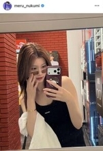 めるる「浮かれハイビスカスモード」ショーパン＆キャミの旅ショットが「めっちゃかわ」「透明感えぐい」