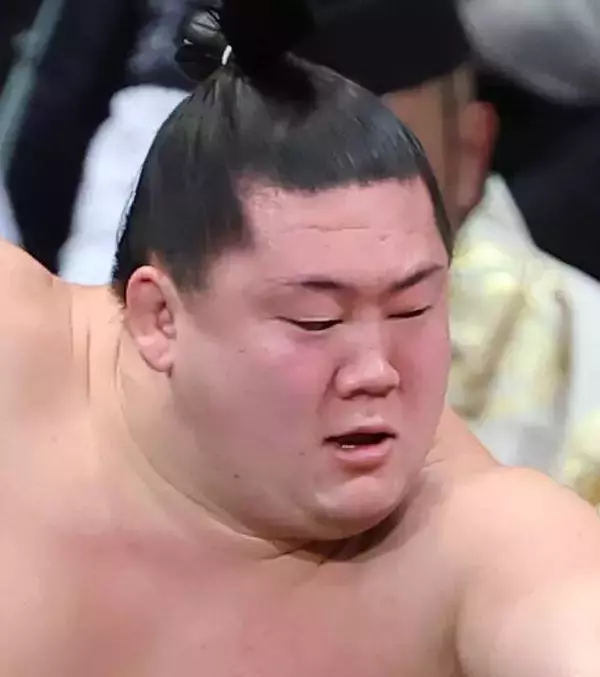 幕下・松井改め嵐富士が白星発進　「嵐のような暴れる相撲で」飛躍を目指す