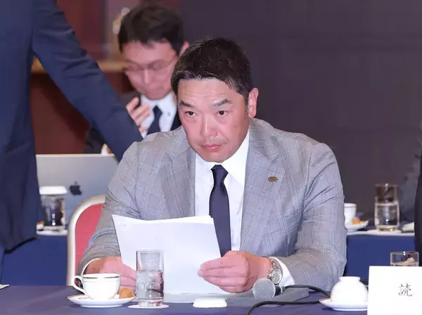 【巨人】阿部監督「選手のケガ防止に直結」サイズ拡大の統一ベース、キャンプで確認へ