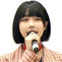 あのちゃん、池田エライザとのツーショットを公開！「お揃いキーホルダープレゼントしてくれてハッピーだった日」