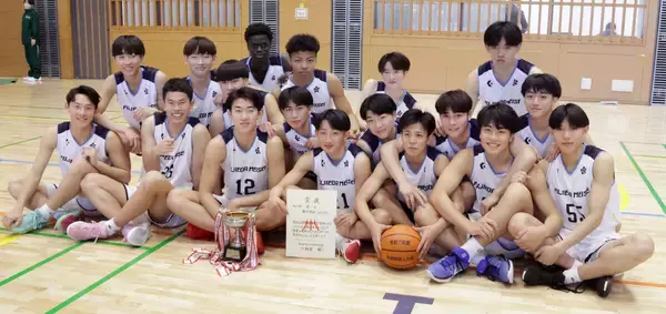 【高校バスケ】藤枝明誠が４連覇…前日ユニホーム忘れた高平爽太主将が汚名返上の活躍…静岡県新人戦