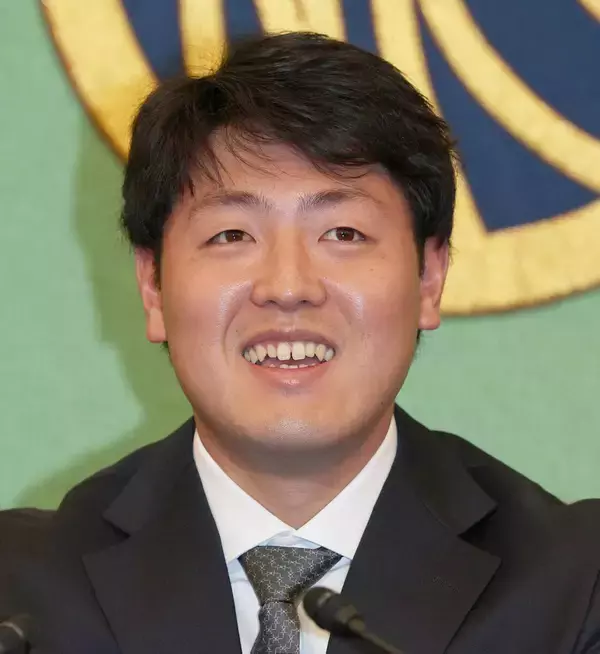 ブルージェイズ岡本和真がキャンプ地のフロリダ入り　指揮官が航空機追跡サイトをチェックして到着心待ち…３人の日本人スタッフも臨戦態勢