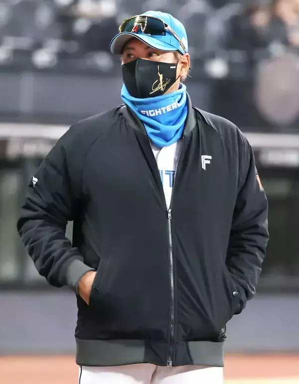 【日本ハム】新庄剛志監督がＦＡ移籍の石井一成にエール「石井米も（笑）、しっかり引っ張ってヒット打ってくれた」