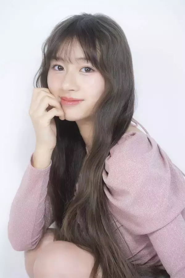 １４歳のインフルエンサーがＦＩＲＳＴ　ＡＧＥＮＴ入りフォロワー６万人の中学生